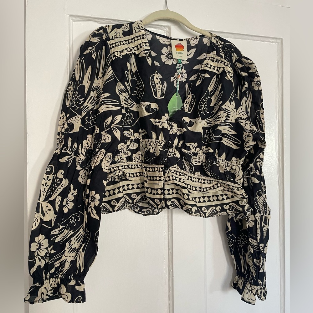New farm Rio graphic print blouse long sleeve size large $160